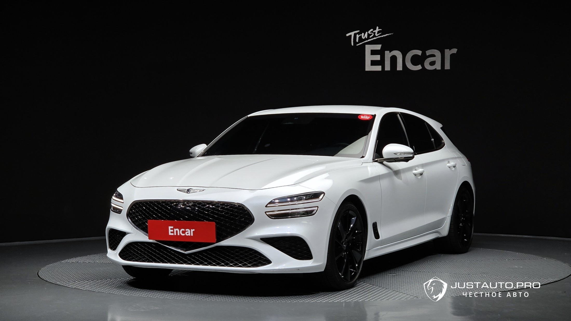 Автомобиль Genesis G70