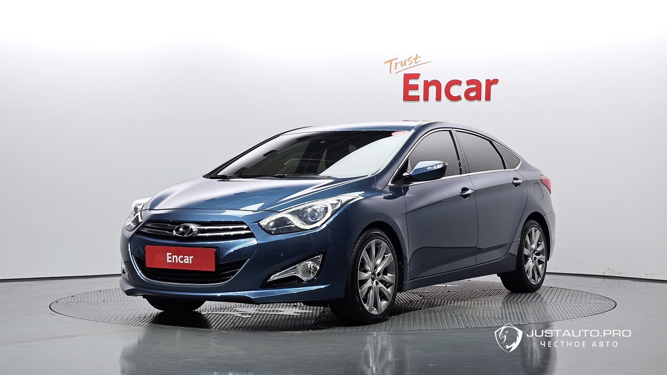 Автомобиль Hyundai i40