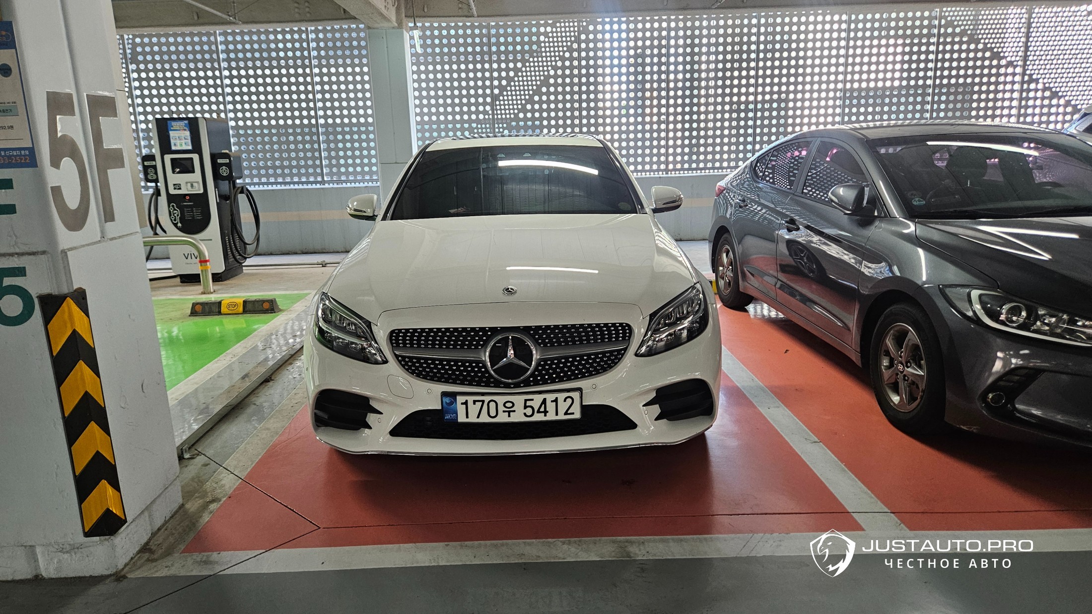 Автомобиль Mercedes-Benz C-Class