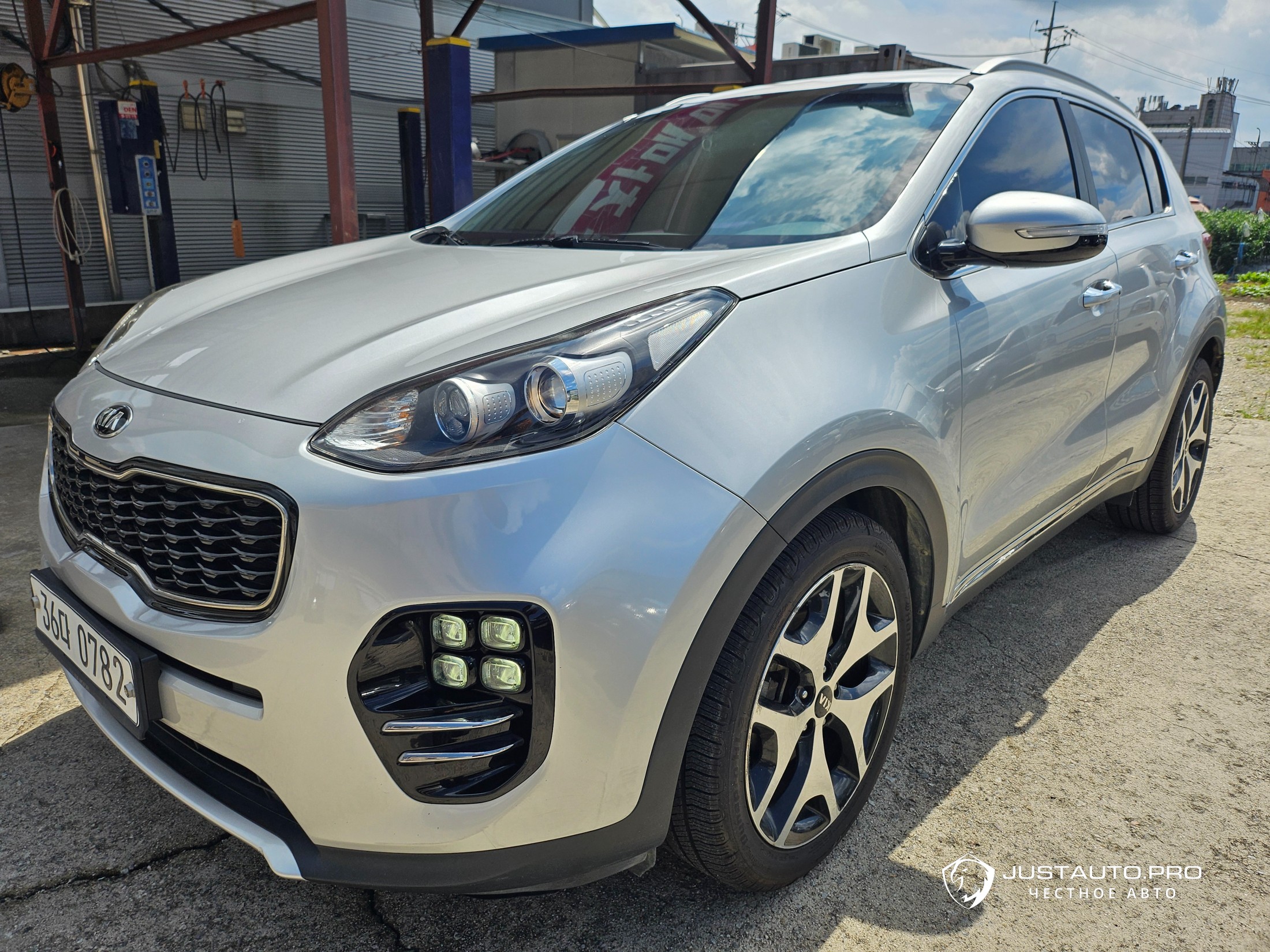 Автомобиль Kia Sportage