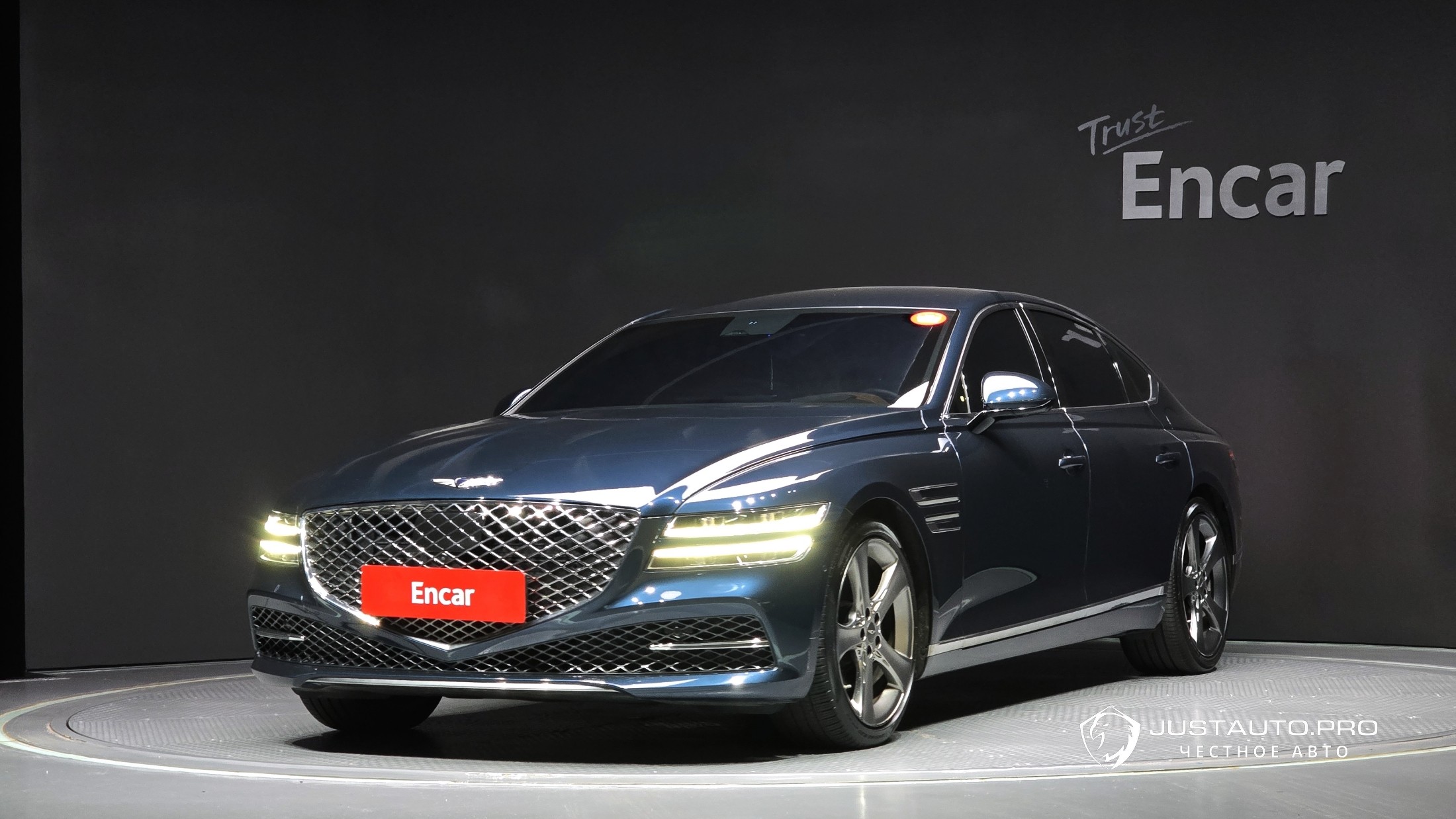 Автомобиль Genesis G80