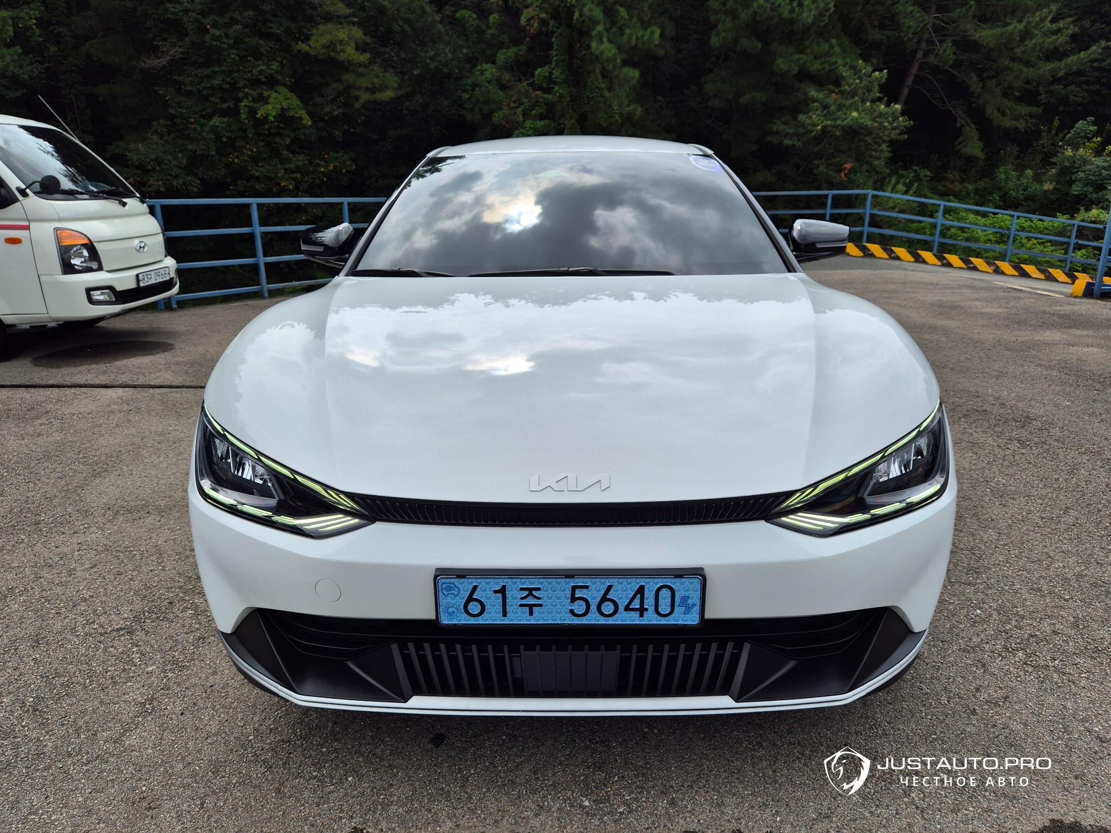 Автомобиль Kia EV6