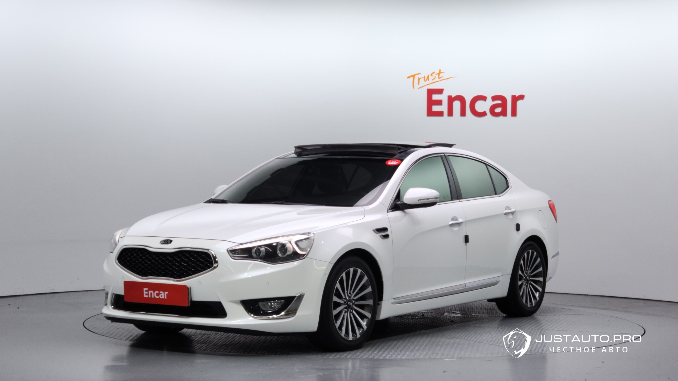 Автомобиль Kia K7