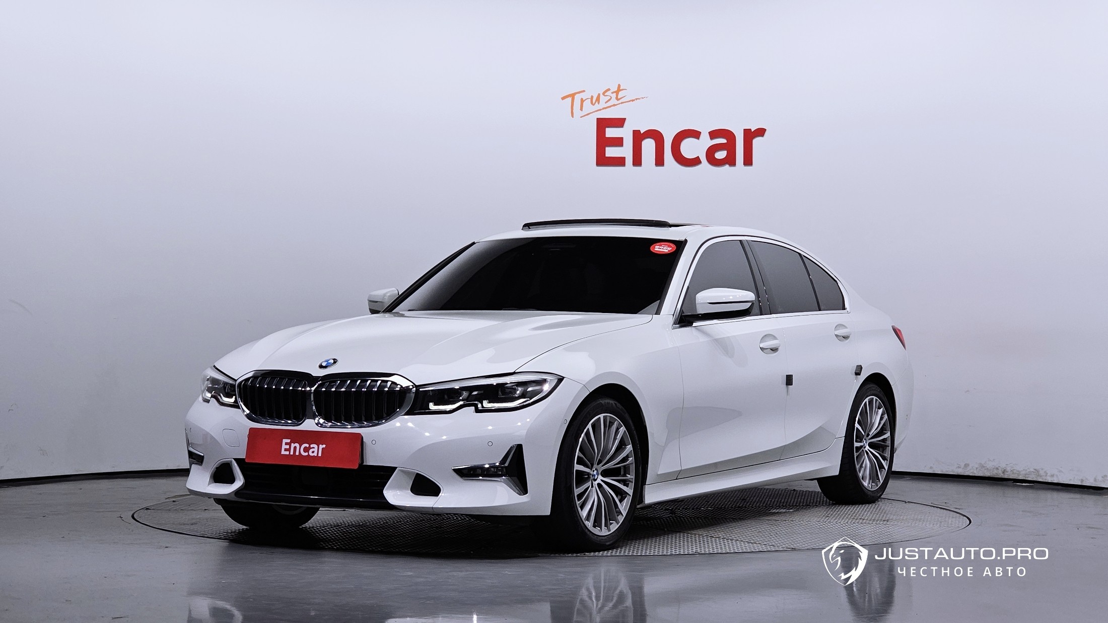 Автомобиль BMW 3-Series