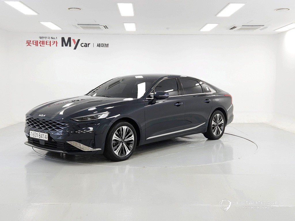 Автомобиль Kia K8