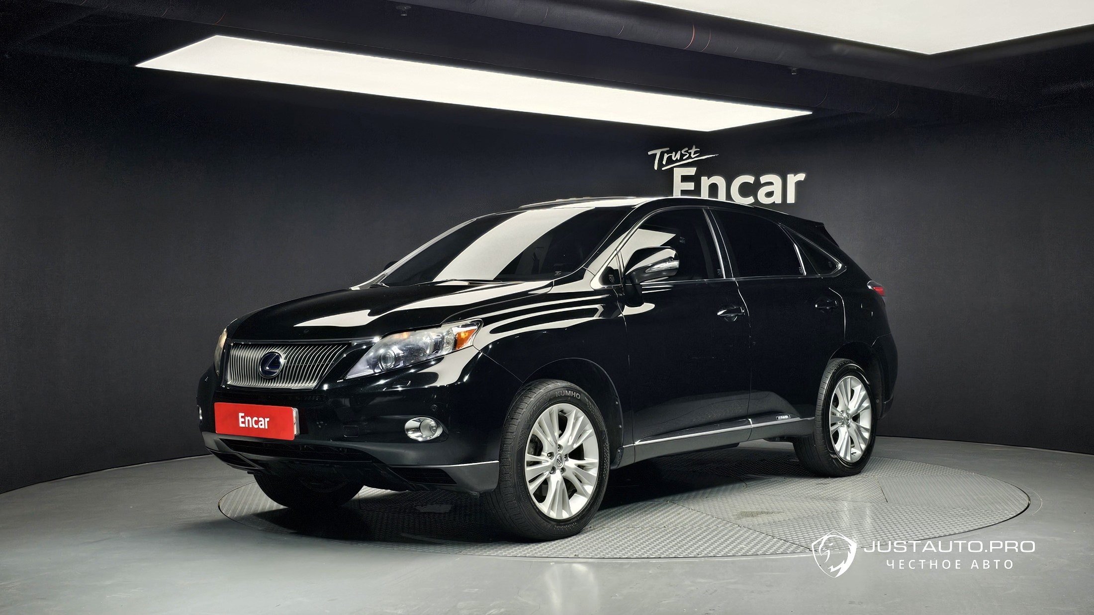 Автомобиль Lexus RX
