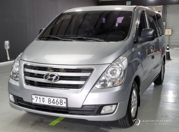 Автомобиль Hyundai Starex