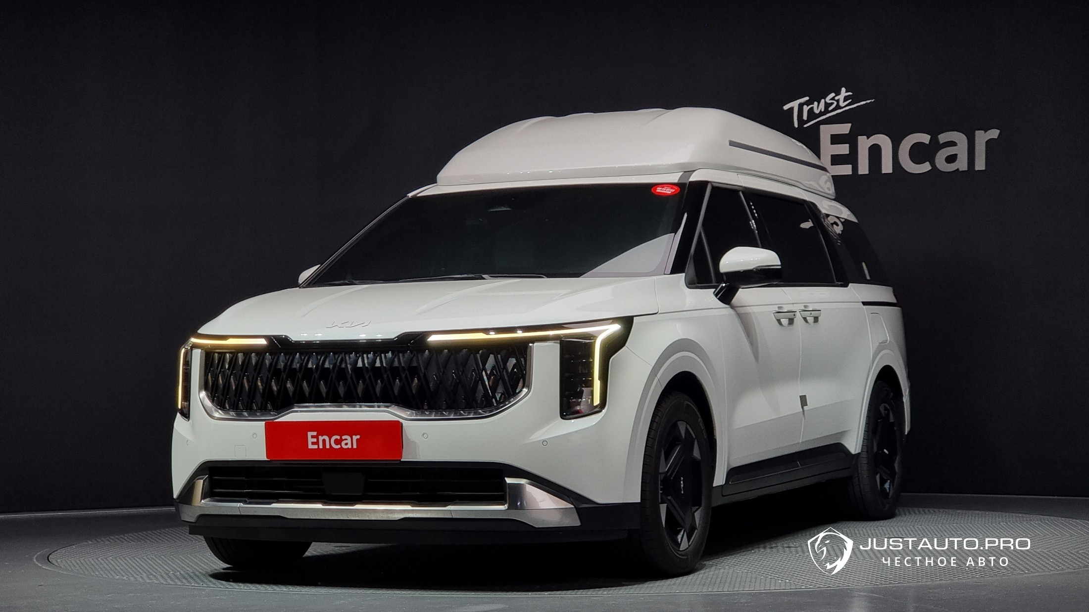 Автомобиль Kia Canival
