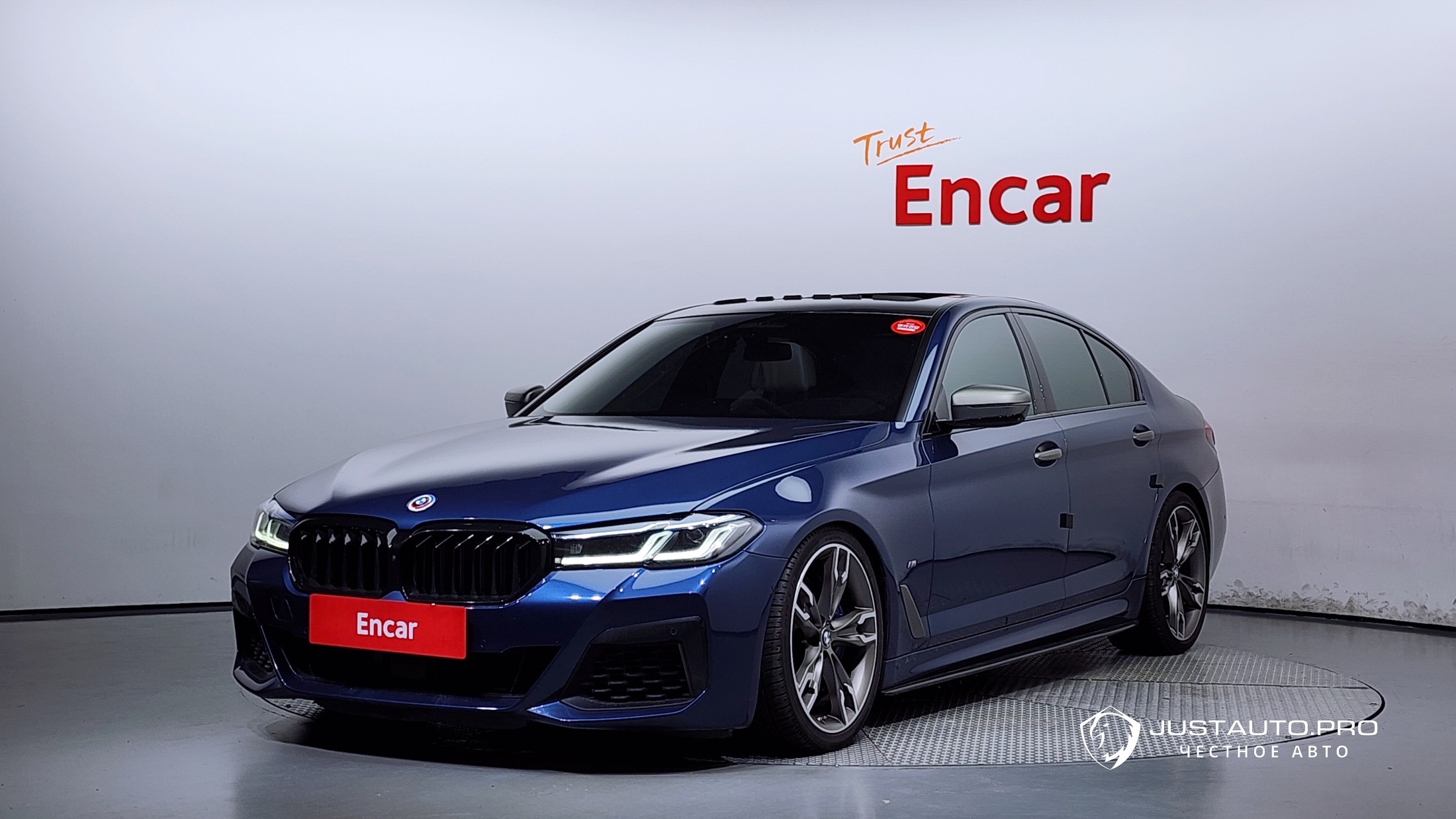Автомобиль BMW 5-Series
