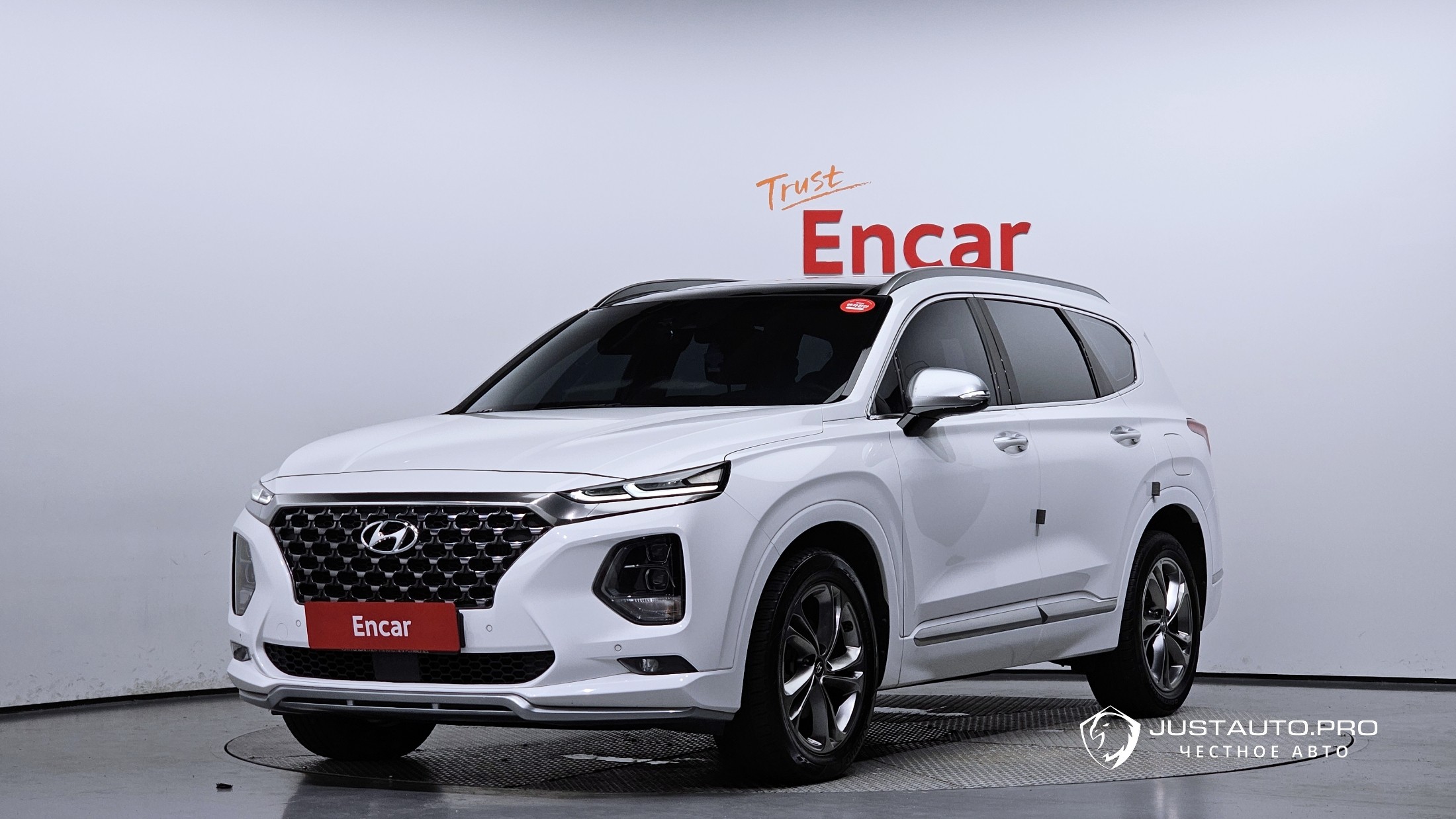 Автомобиль Hyundai Santafe