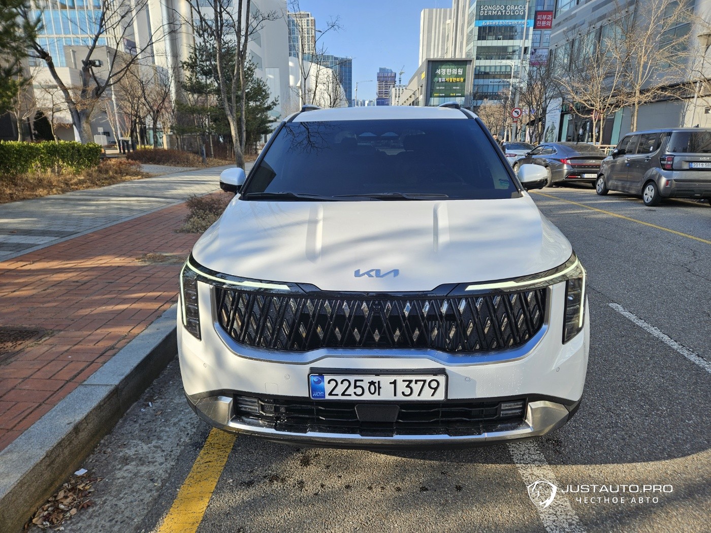Автомобиль Kia Canival
