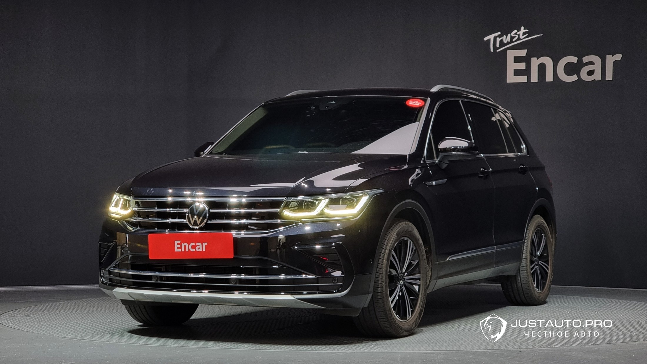 Автомобиль Volkswagen Tiguan