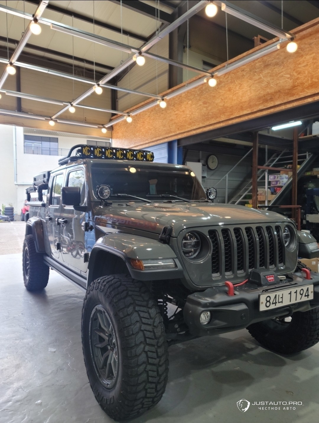 Автомобиль Jeep Gladiator
