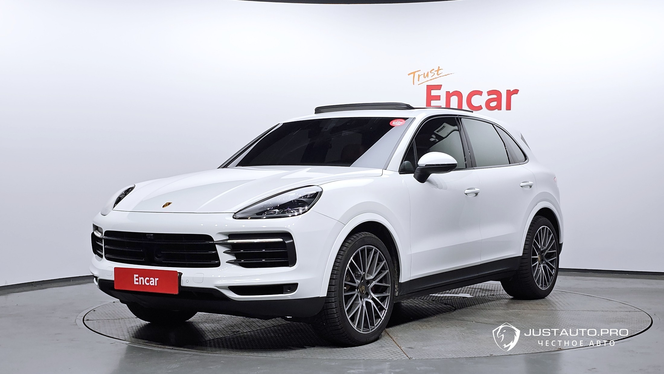 Автомобиль Porsche Cayenne