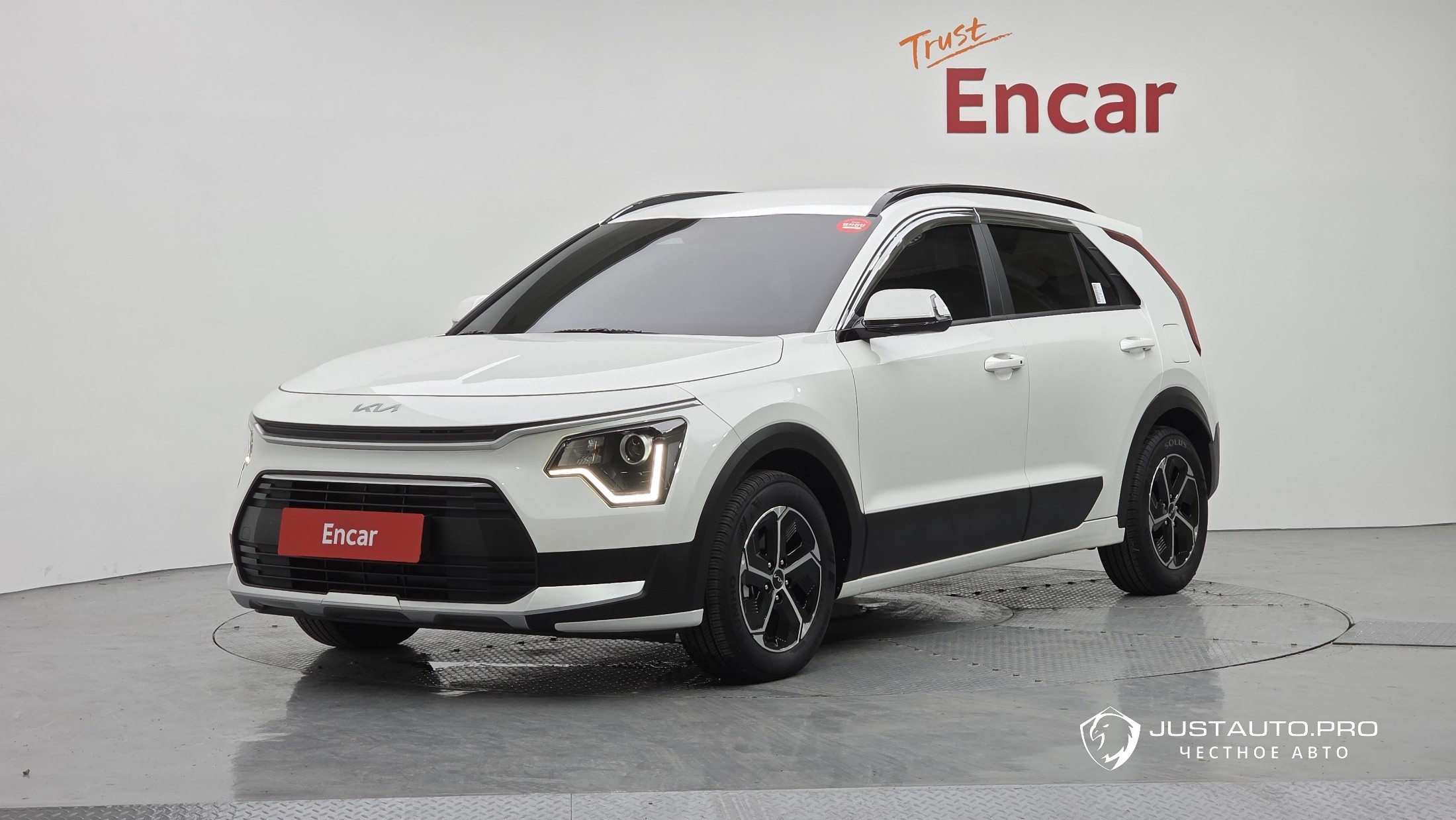 Автомобиль Kia Niro