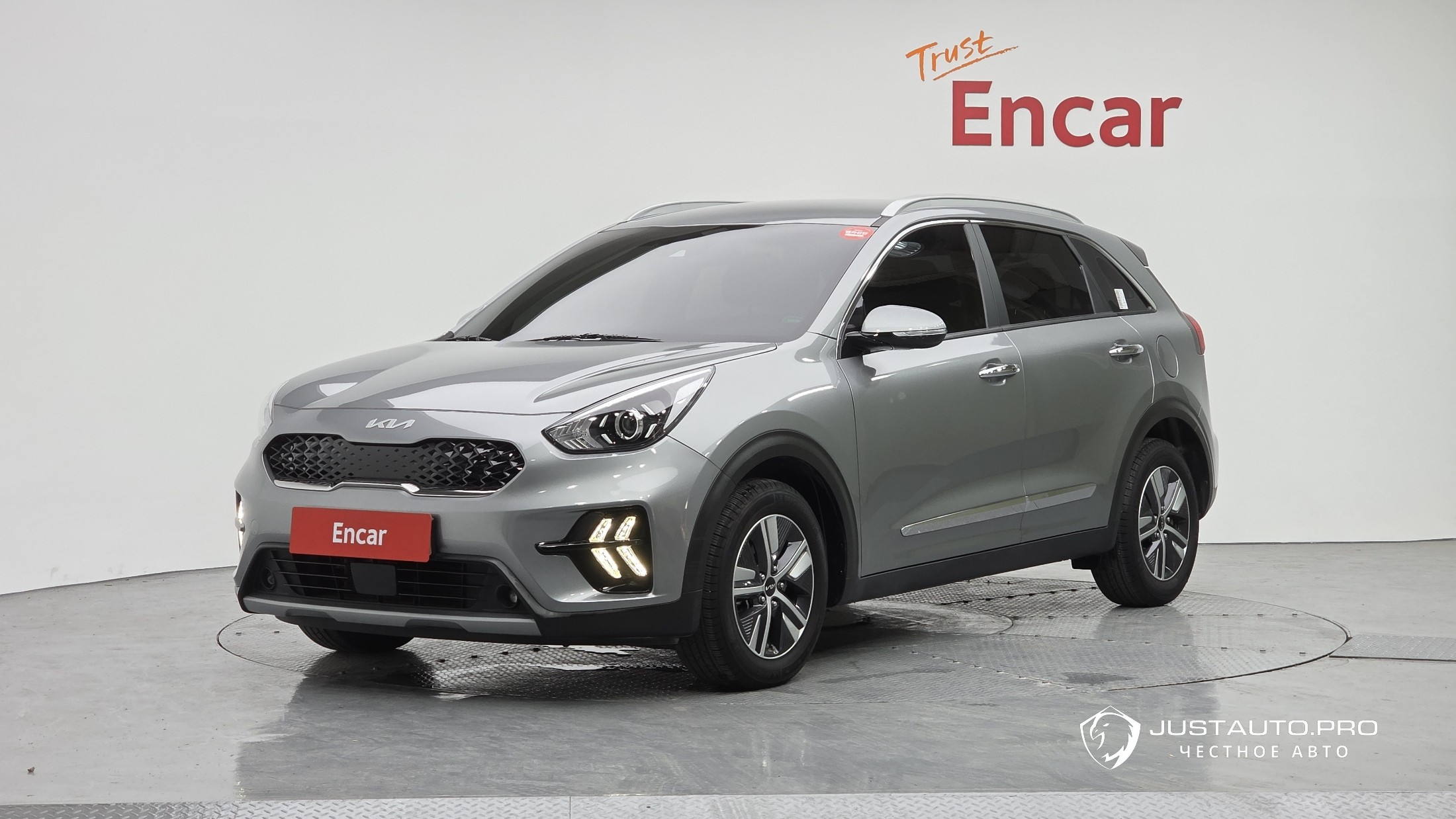 Автомобиль Kia Niro