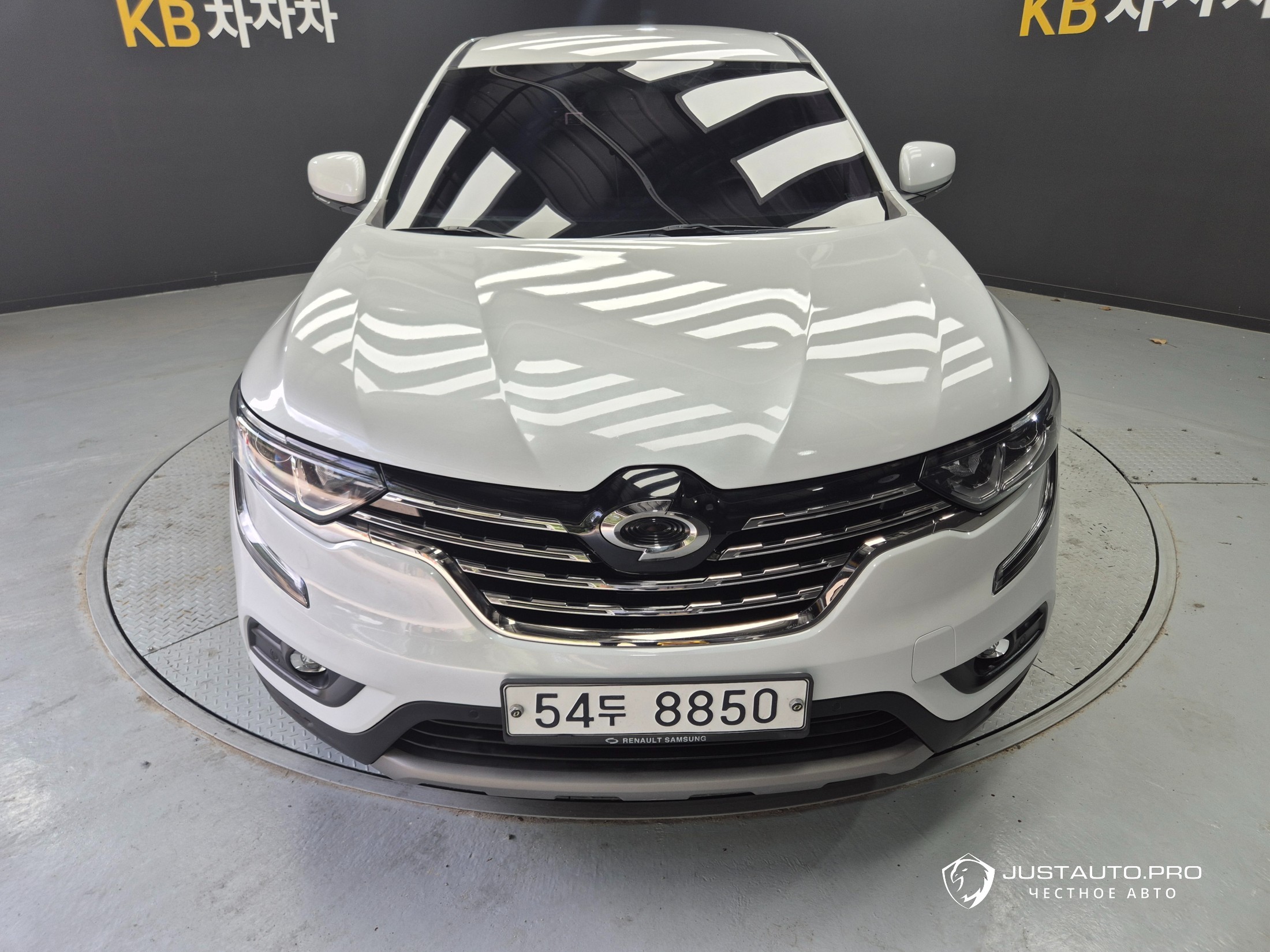 Автомобиль Renault-KoreaSamsung QM6