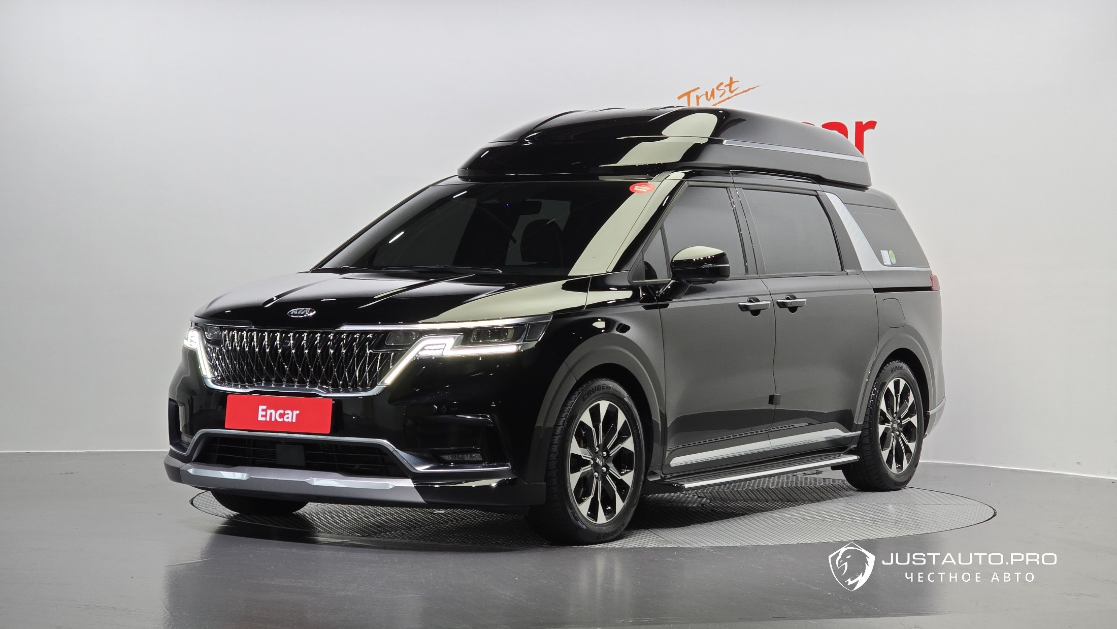 Автомобиль Kia Canival