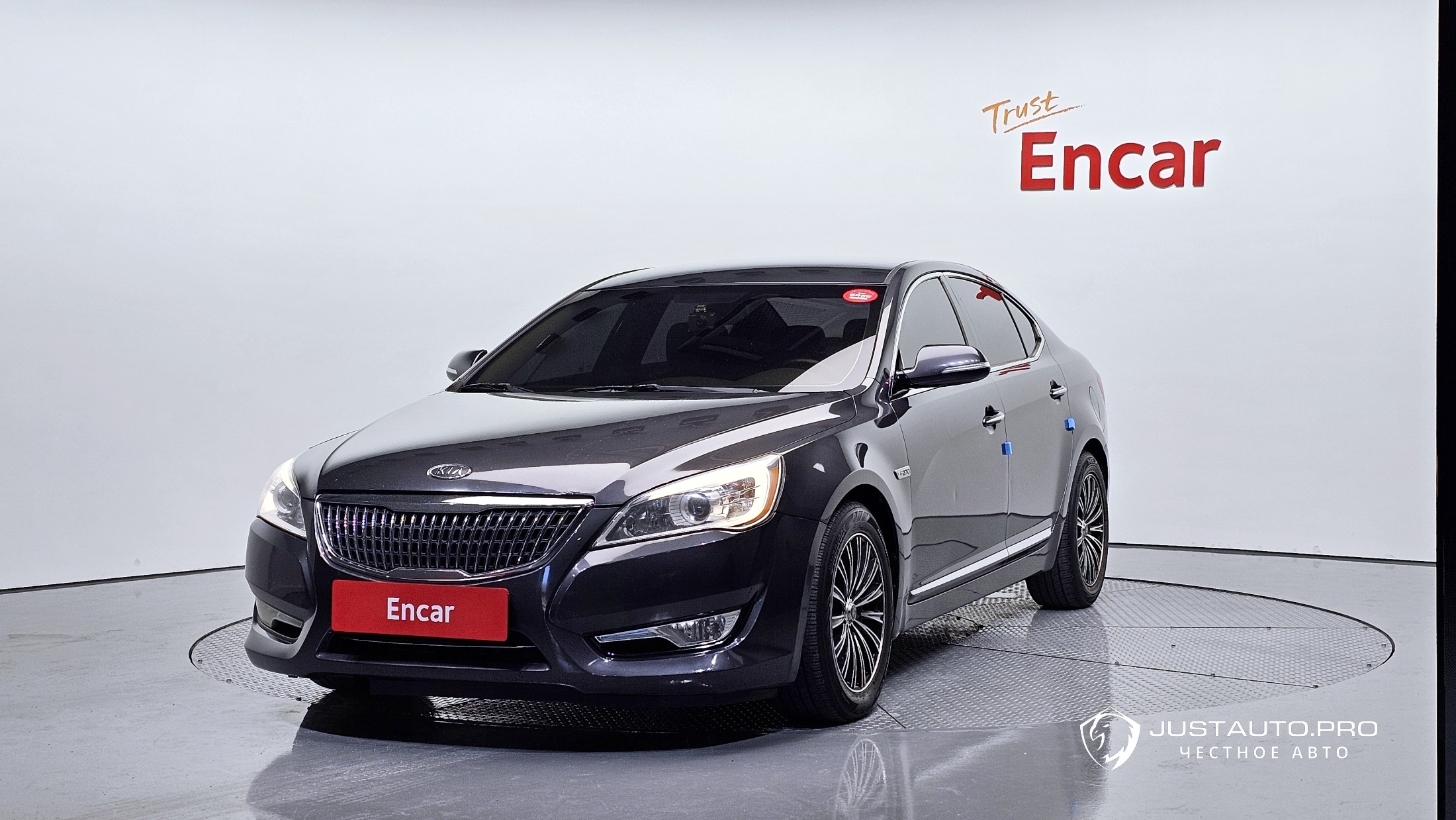 Автомобиль Kia K7