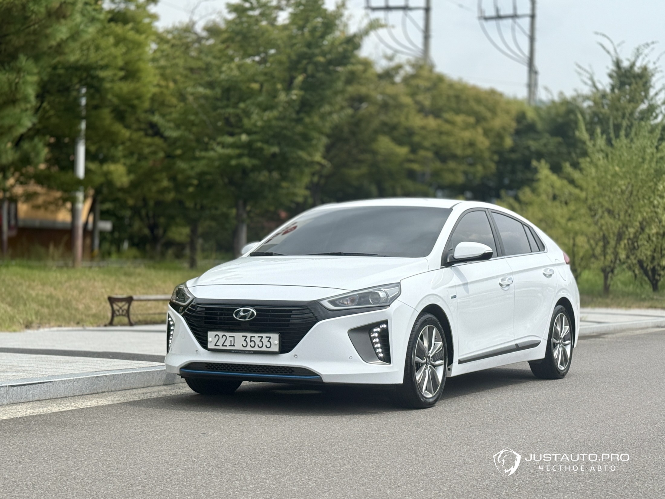 Автомобиль Hyundai Ioniq