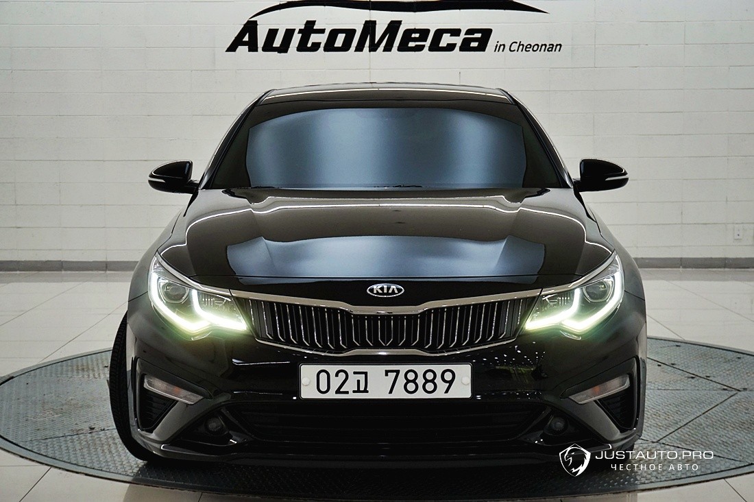 Автомобиль Kia K5