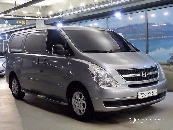 Автомобиль Hyundai Starex