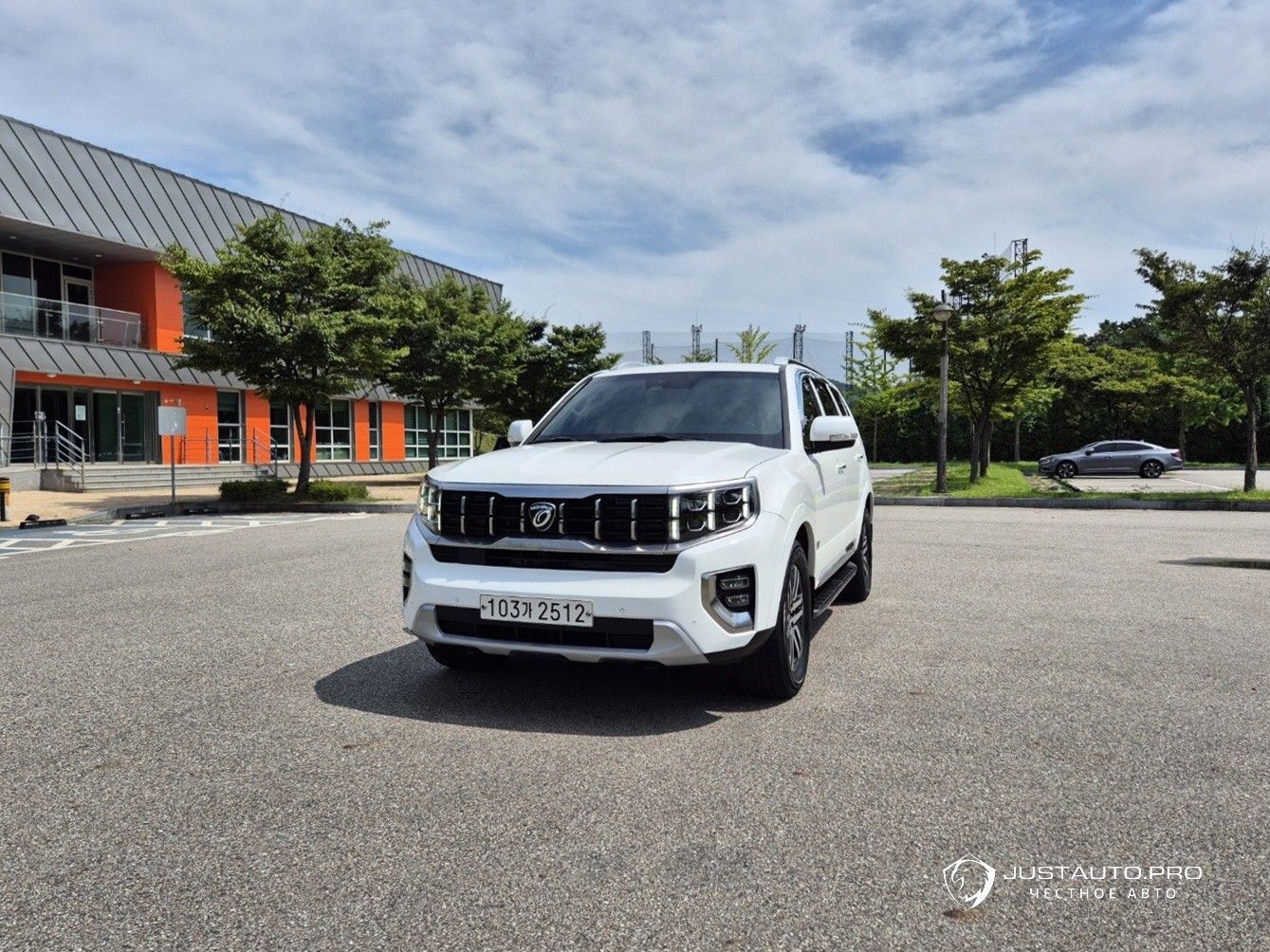 Автомобиль Kia Mohave