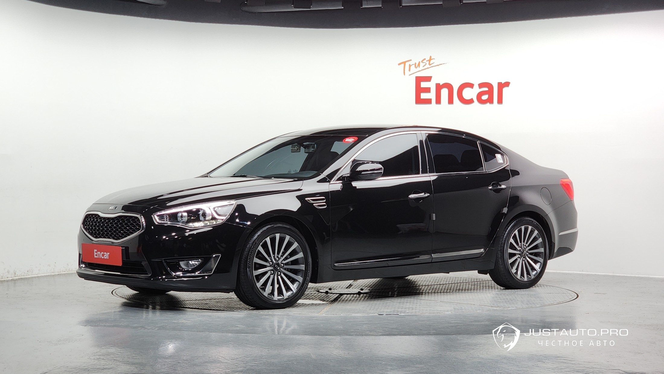 Автомобиль Kia K7