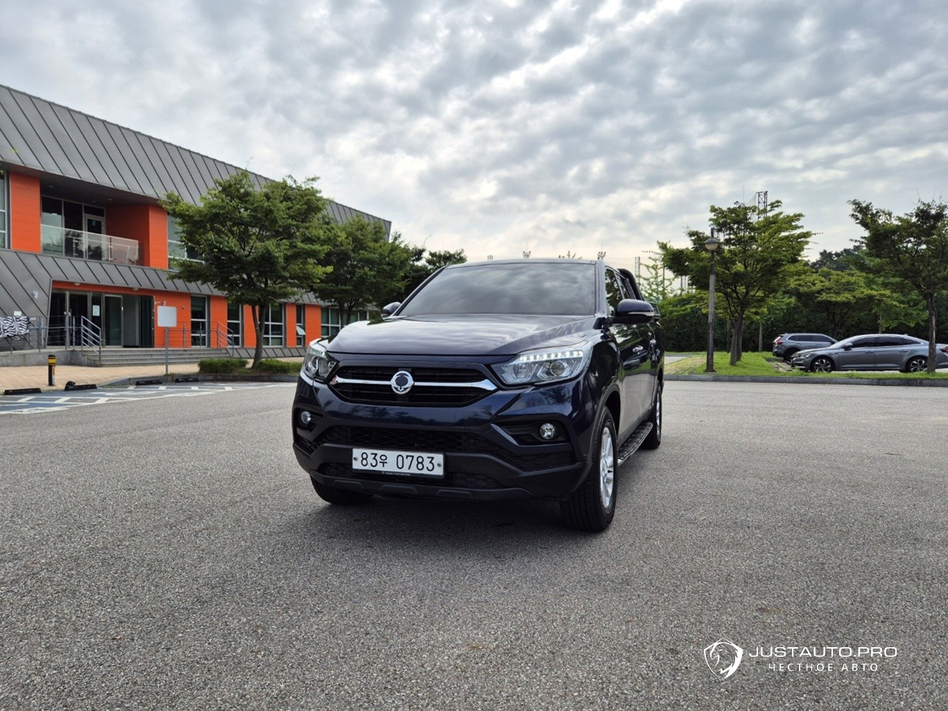 Автомобиль KG_Mobility_Ssangyong Rexton