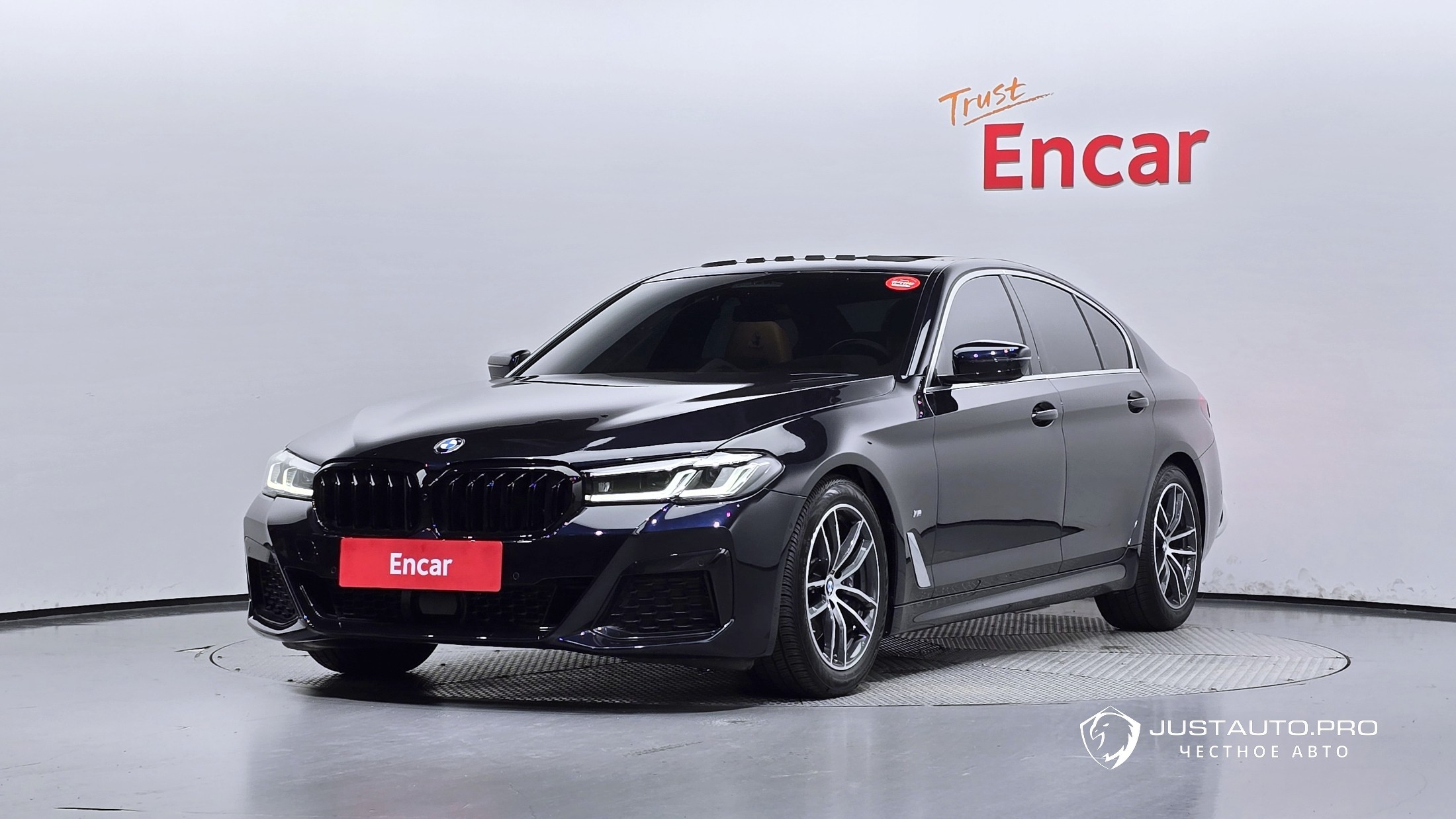 Автомобиль BMW 5-Series