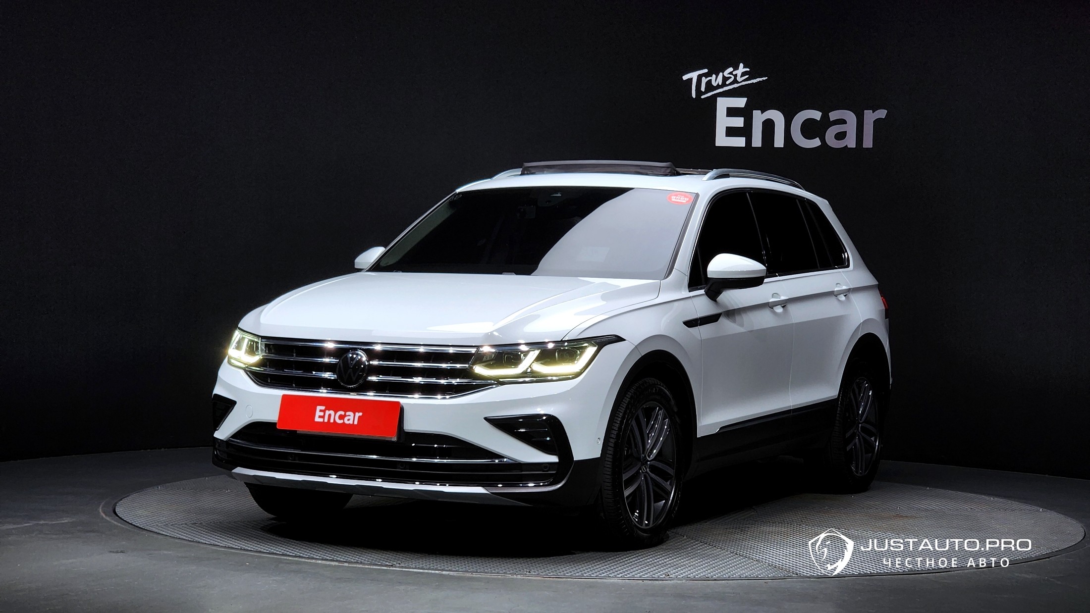 Автомобиль Volkswagen Tiguan