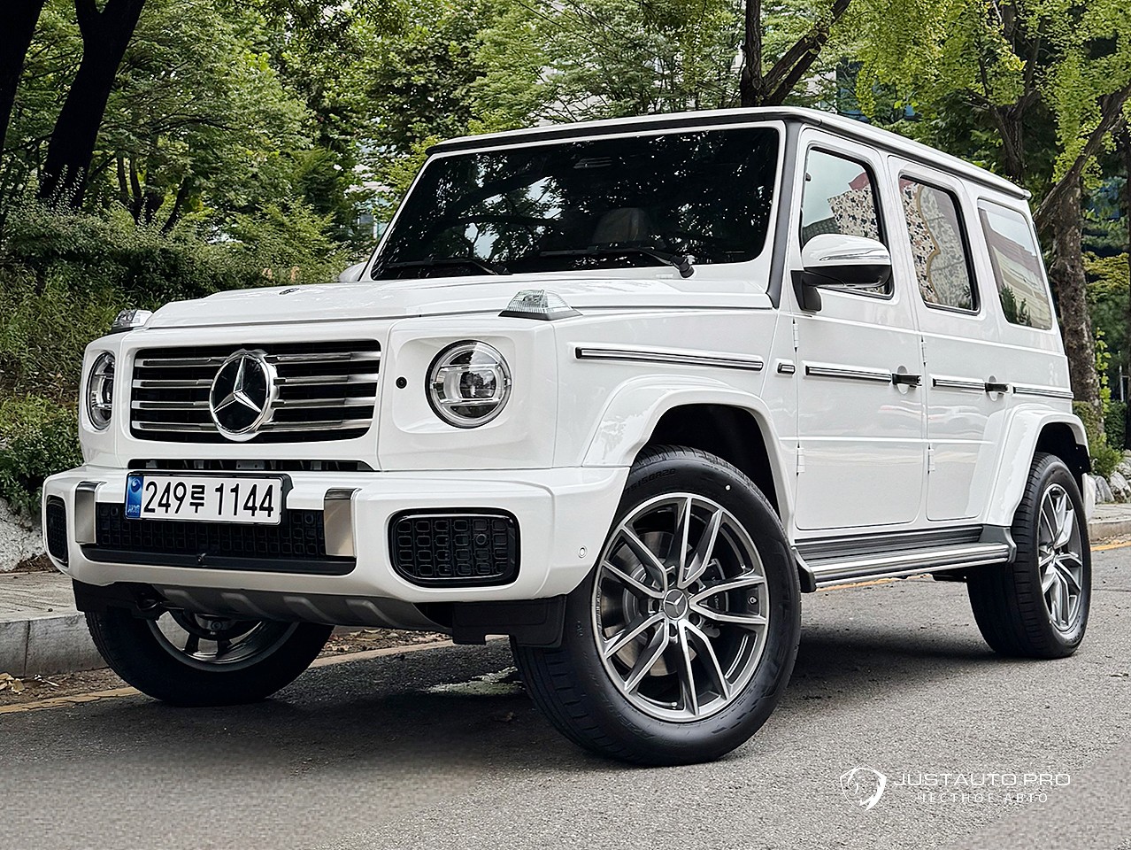 Автомобиль Mercedes-Benz G-Class
