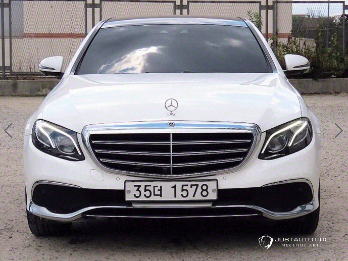 Автомобиль Mercedes-Benz E-Class