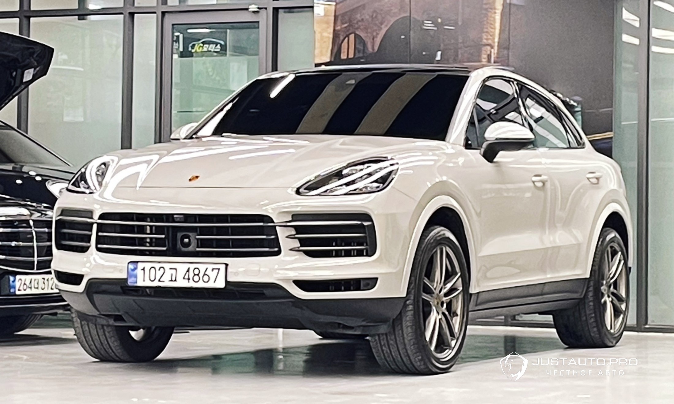 Автомобиль Porsche Cayenne