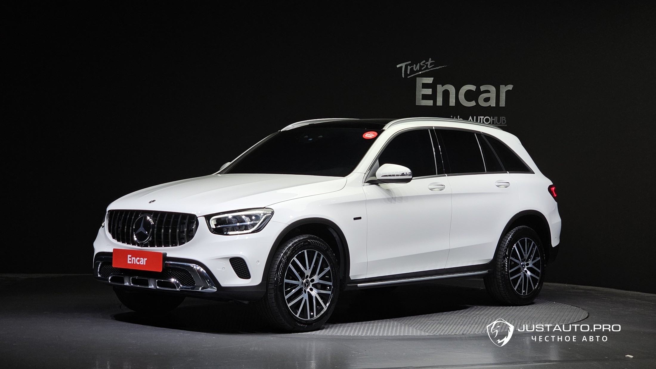 Автомобиль Mercedes-Benz GLC-Class