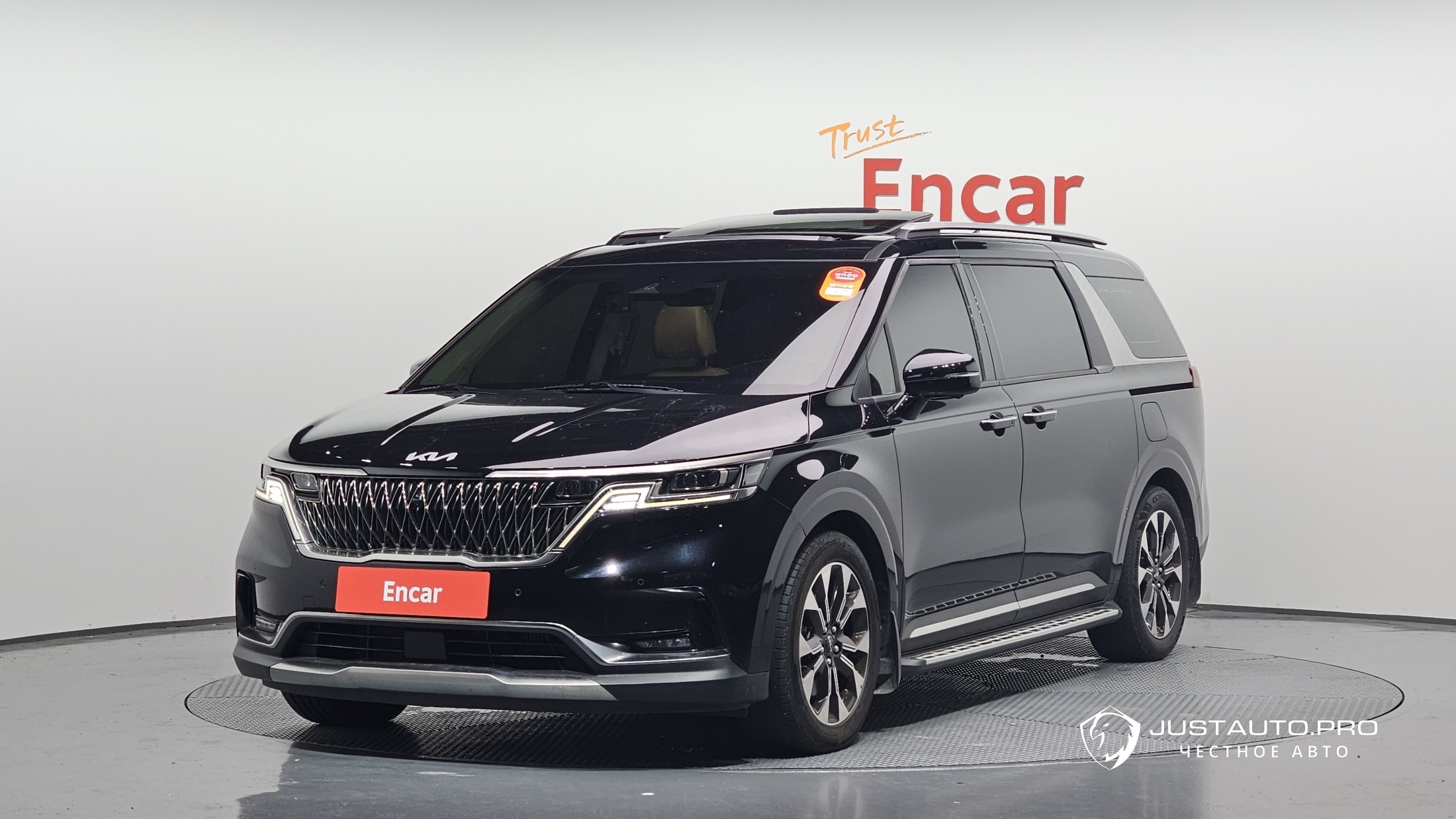 Автомобиль Kia Canival