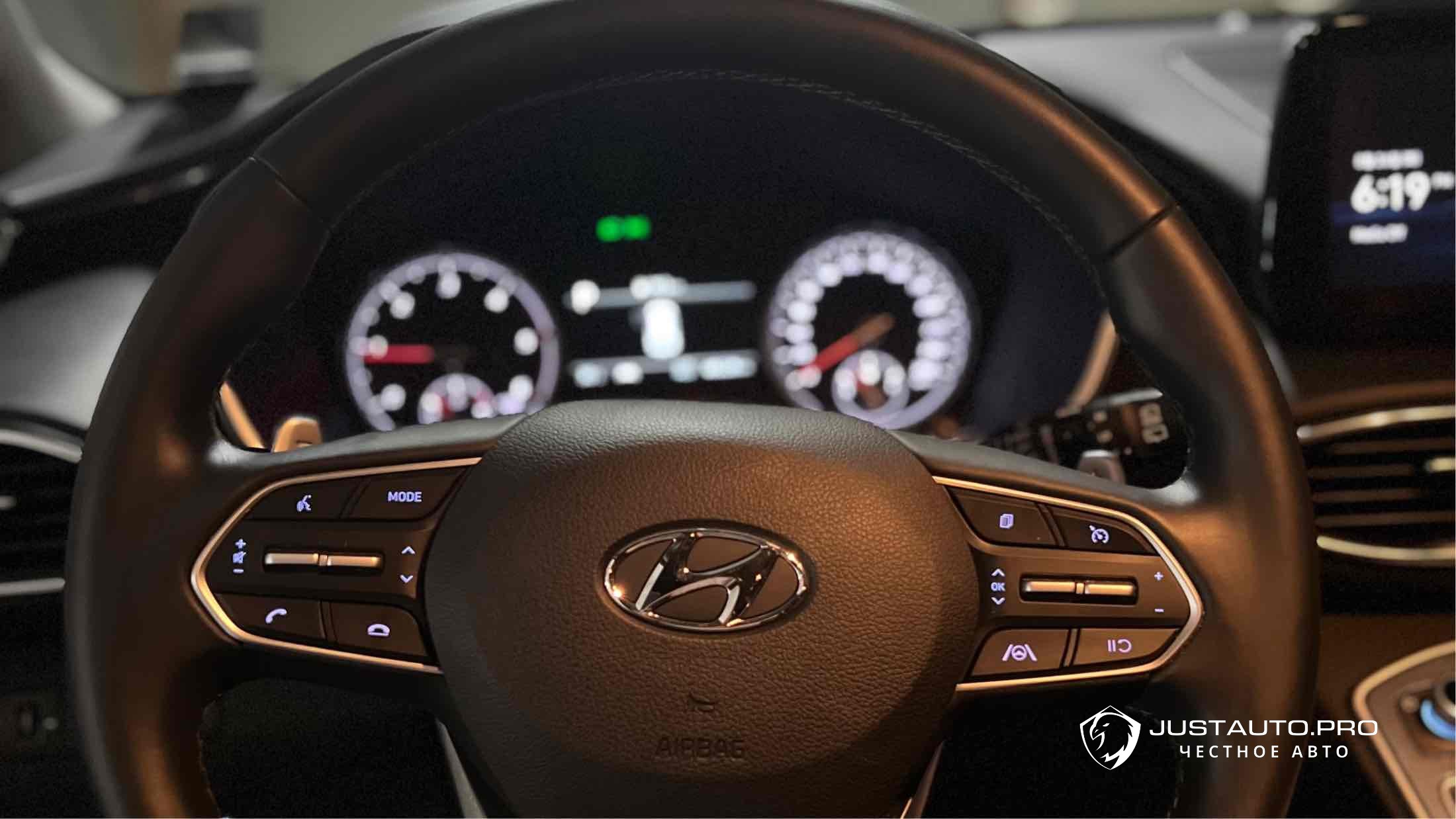 Автомобиль Hyundai Santafe