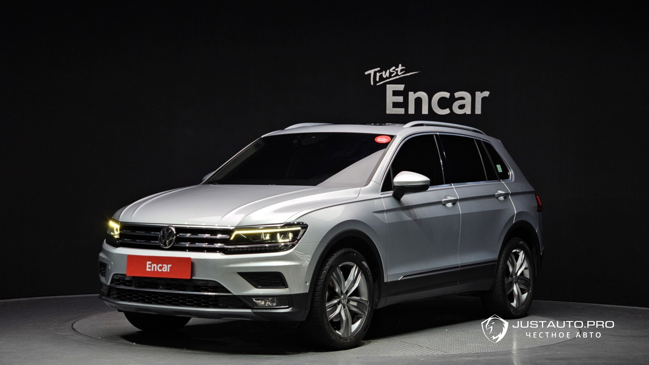 Автомобиль Volkswagen Tiguan