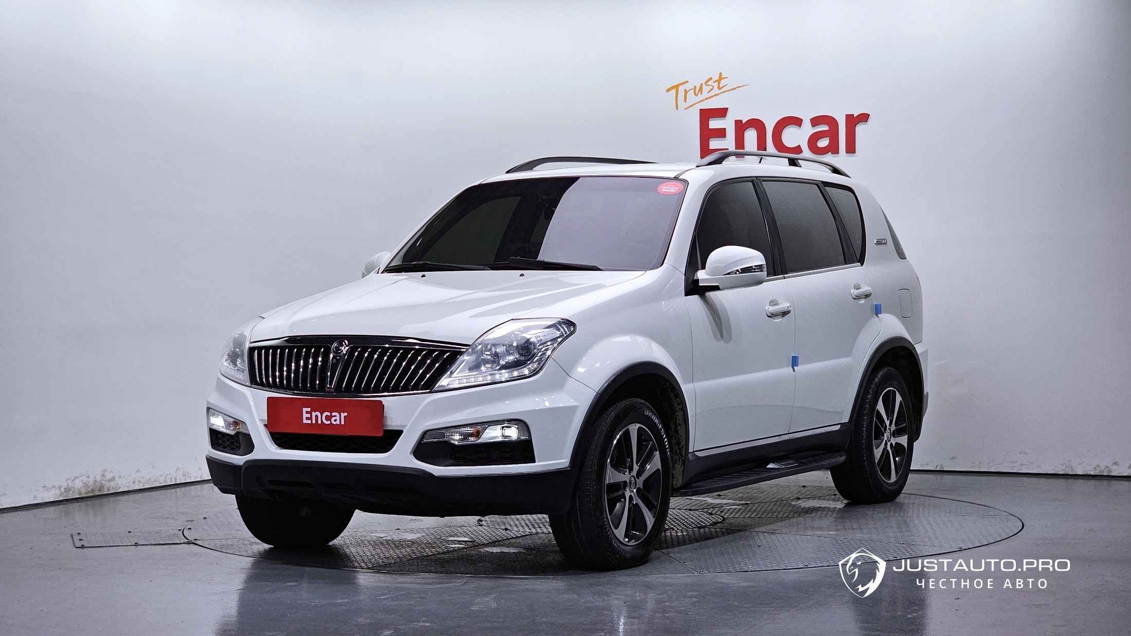 Автомобиль KG_Mobility_Ssangyong Rexton