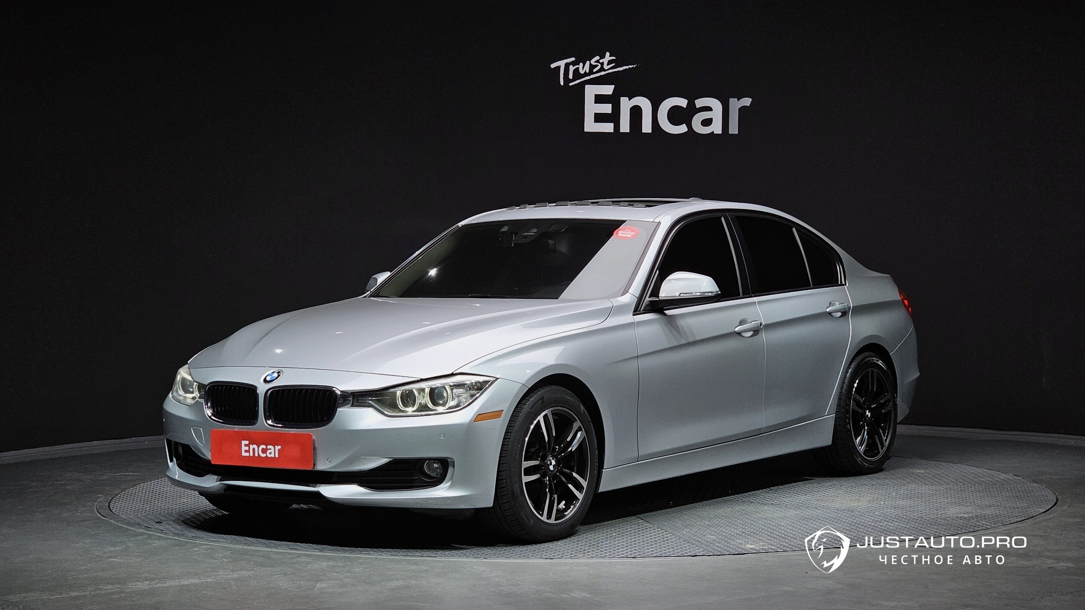 Автомобиль BMW 3-Series