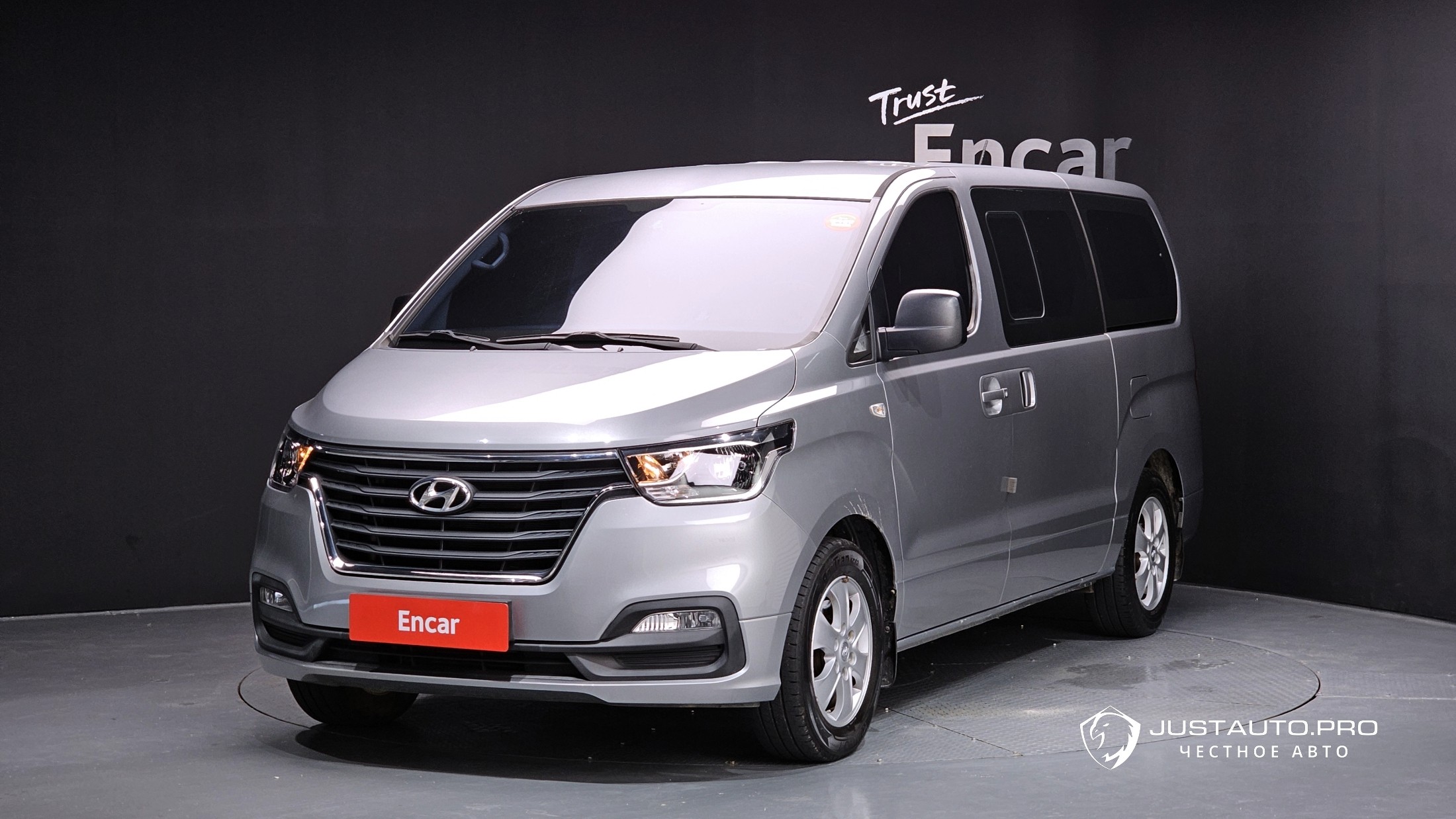 Автомобиль Hyundai Starex