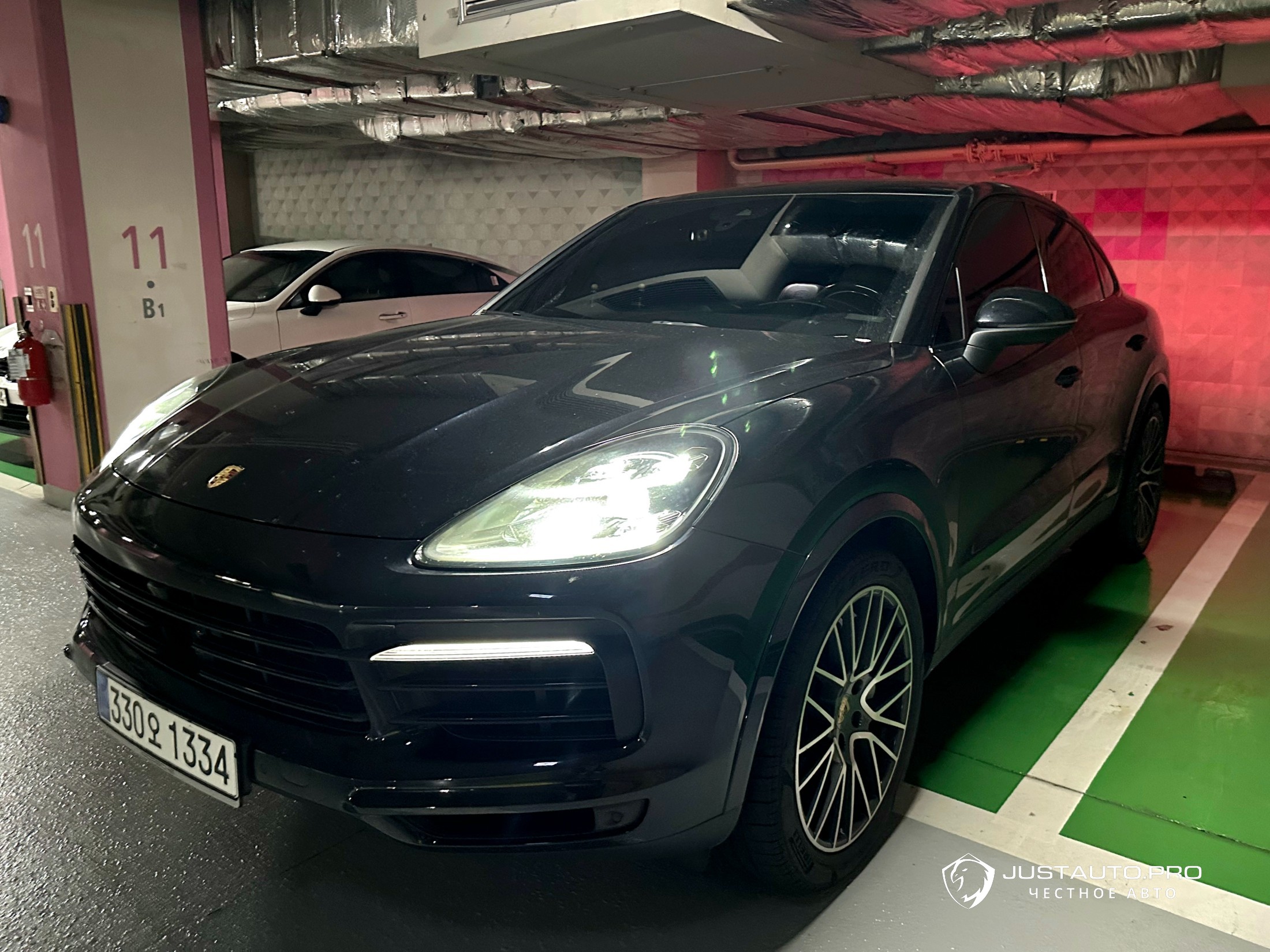 Автомобиль Porsche Cayenne