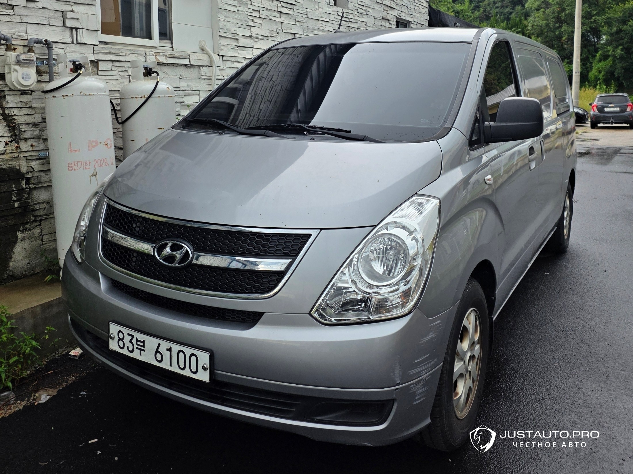 Автомобиль Hyundai Starex
