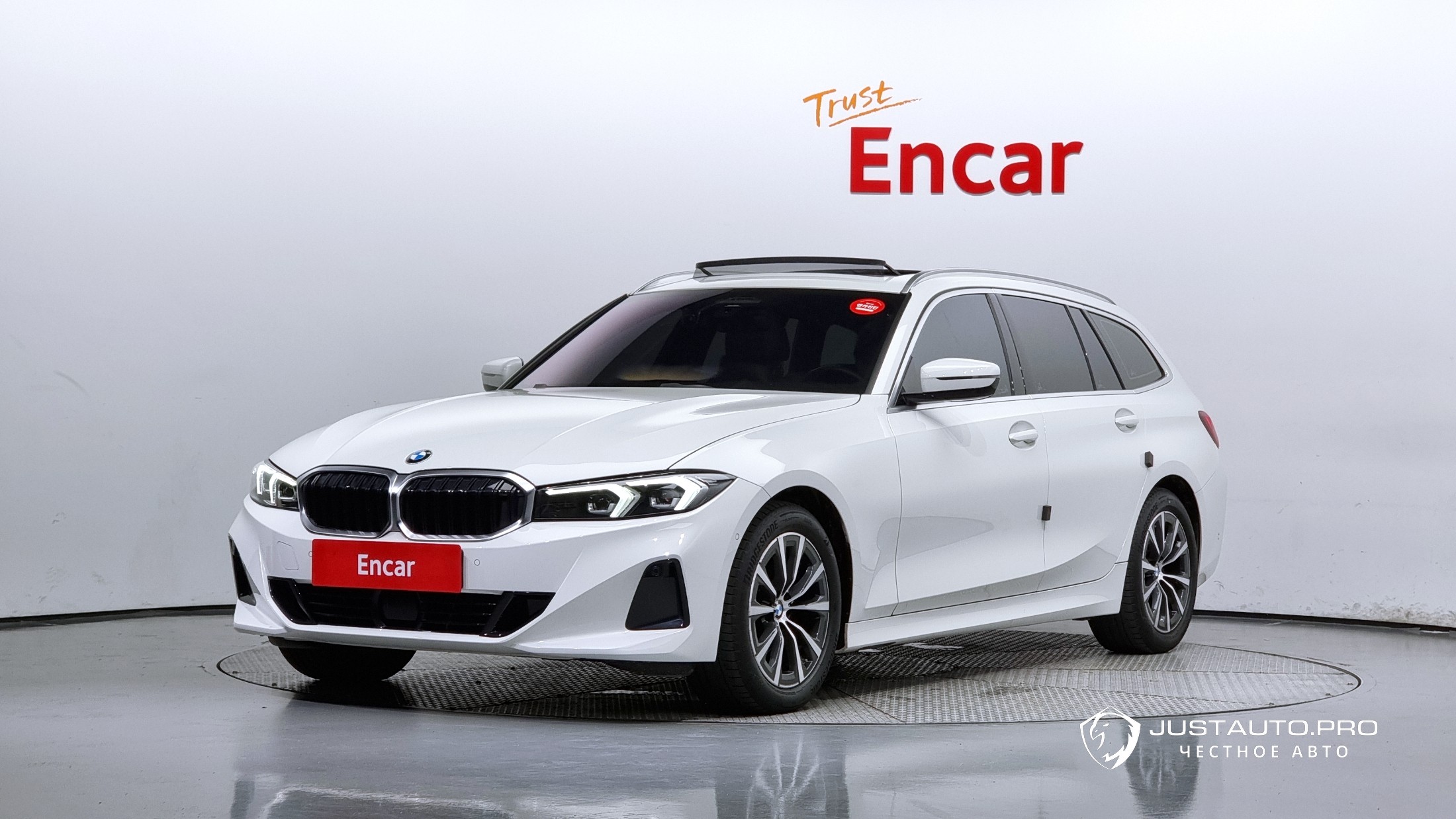 Автомобиль BMW 3-Series