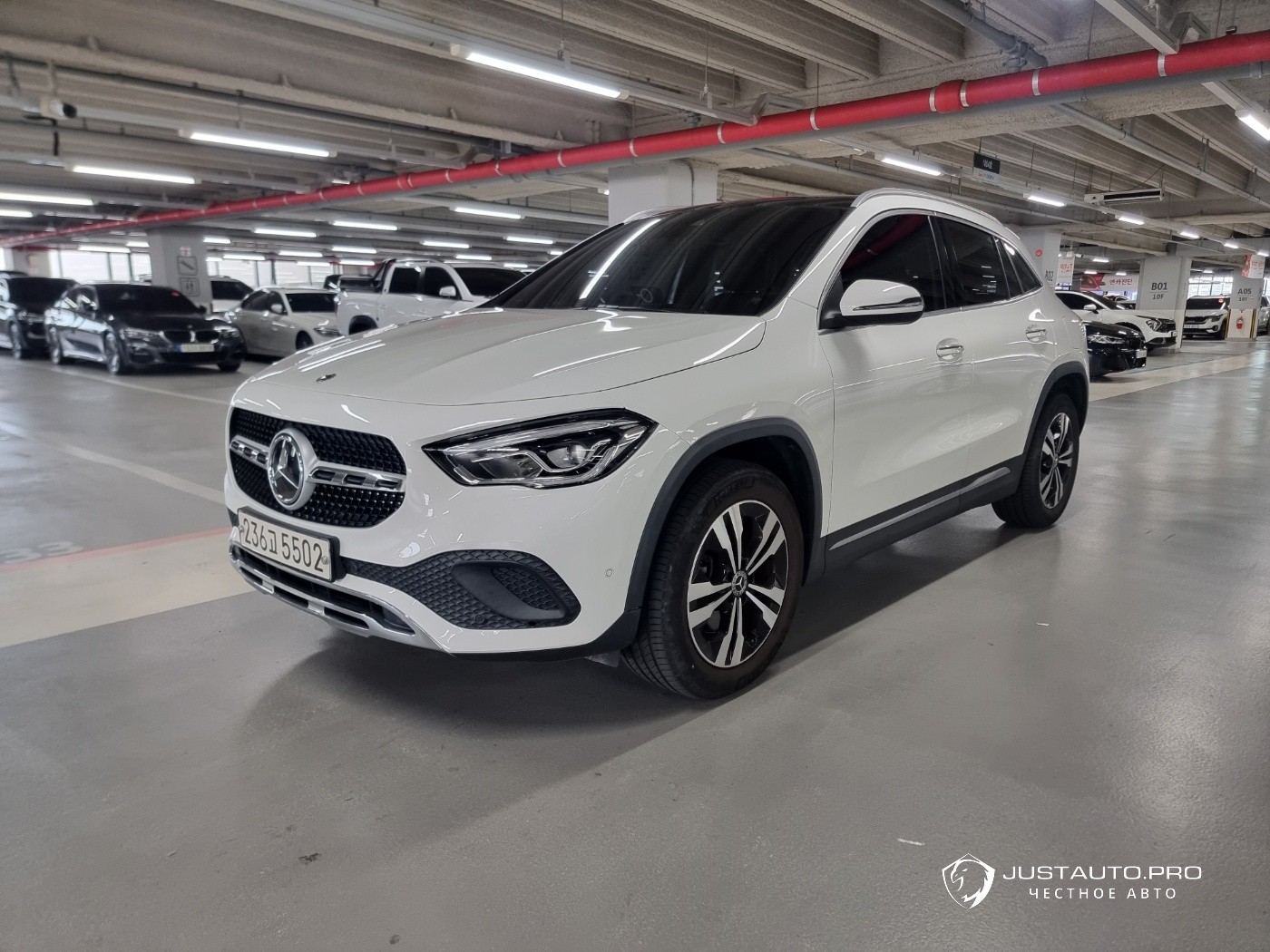 Автомобиль Mercedes-Benz GLA-Class