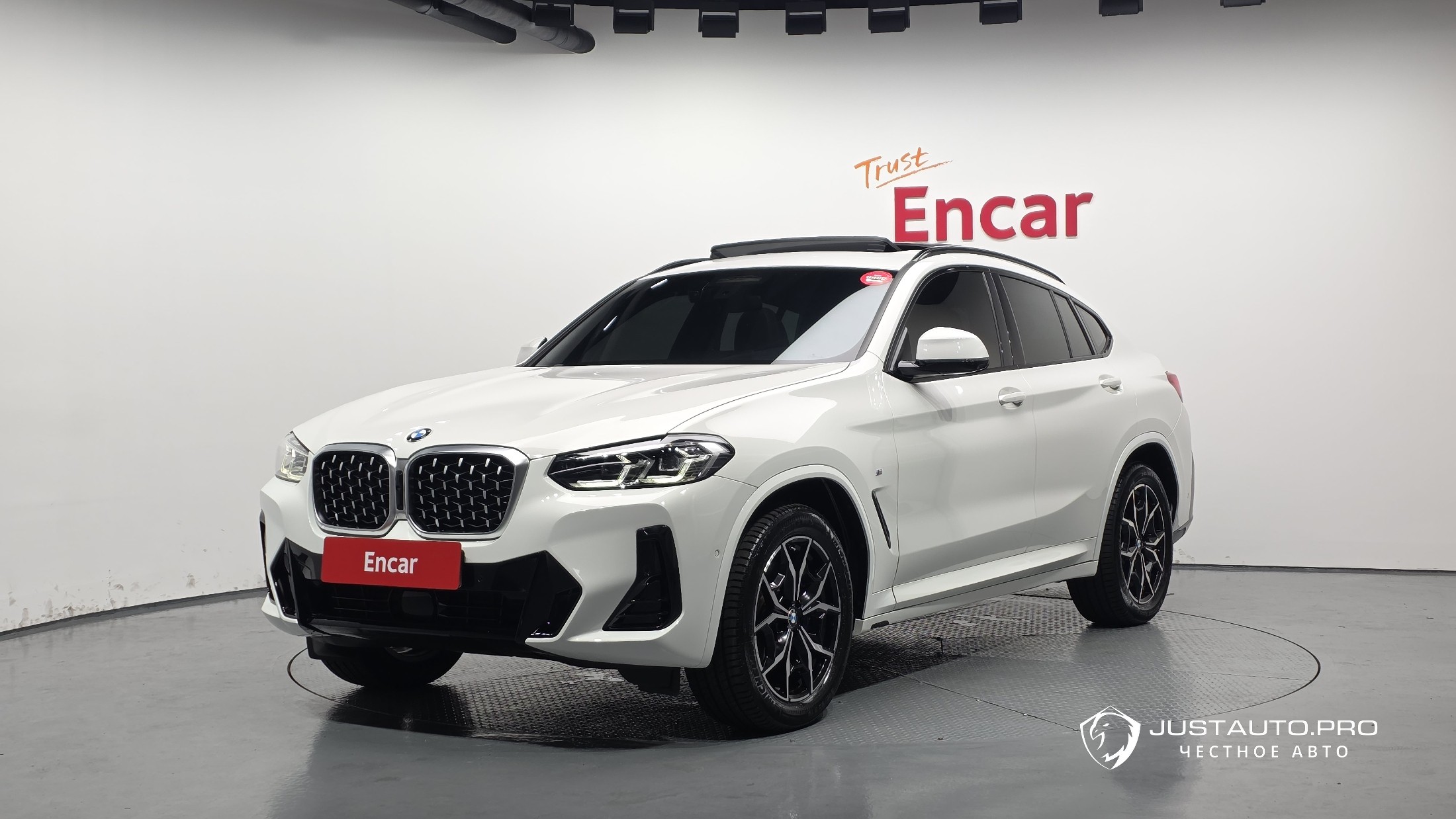 Автомобиль BMW X4