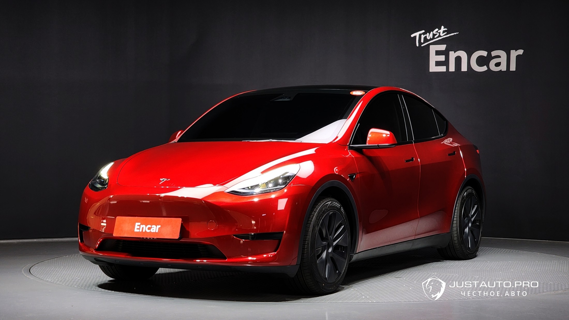 Автомобиль Tesla Model Y