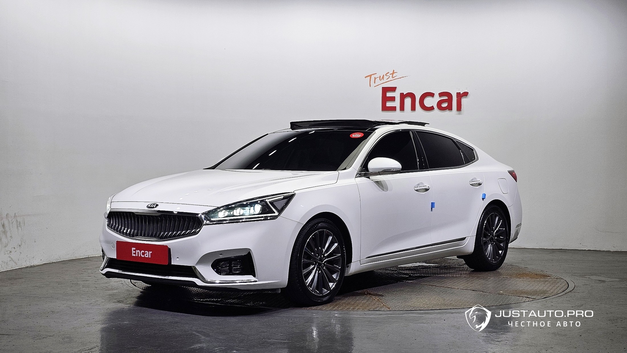 Автомобиль Kia K7