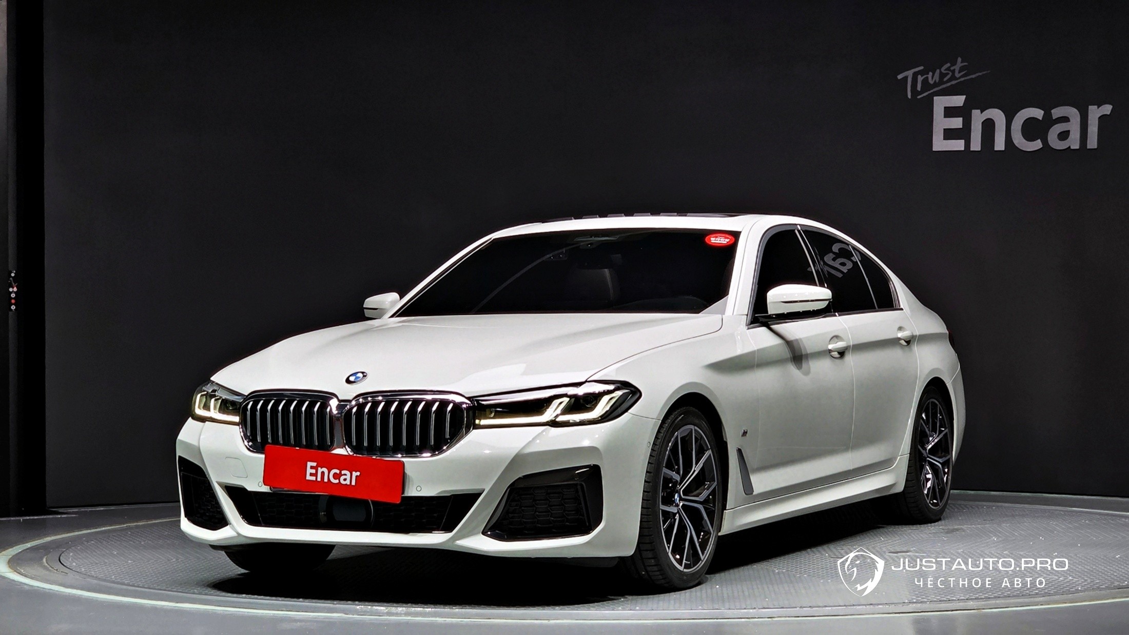 Автомобиль BMW 5-Series