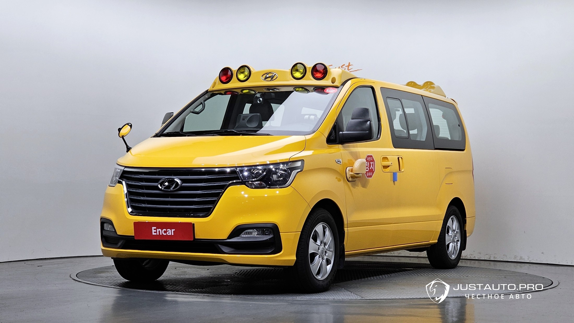 Автомобиль Hyundai Starex